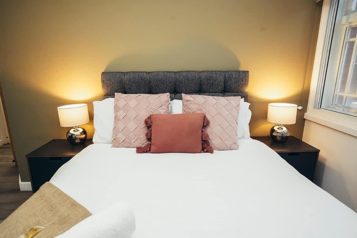 2Br City Centre Apt, Self Check In, Wifi, By Derbnb Sheffield Exteriör bild