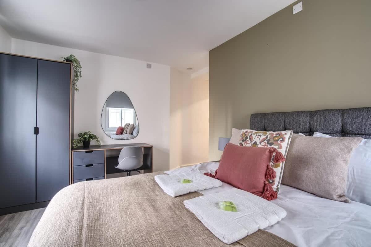 2Br City Centre Apt, Self Check In, Wifi, By Derbnb Sheffield Exteriör bild