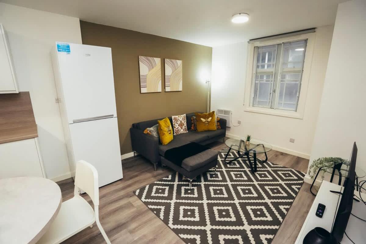 2Br City Centre Apt, Self Check In, Wifi, By Derbnb Sheffield Exteriör bild