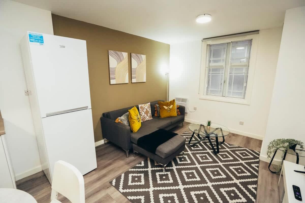 2Br City Centre Apt, Self Check In, Wifi, By Derbnb Sheffield Exteriör bild