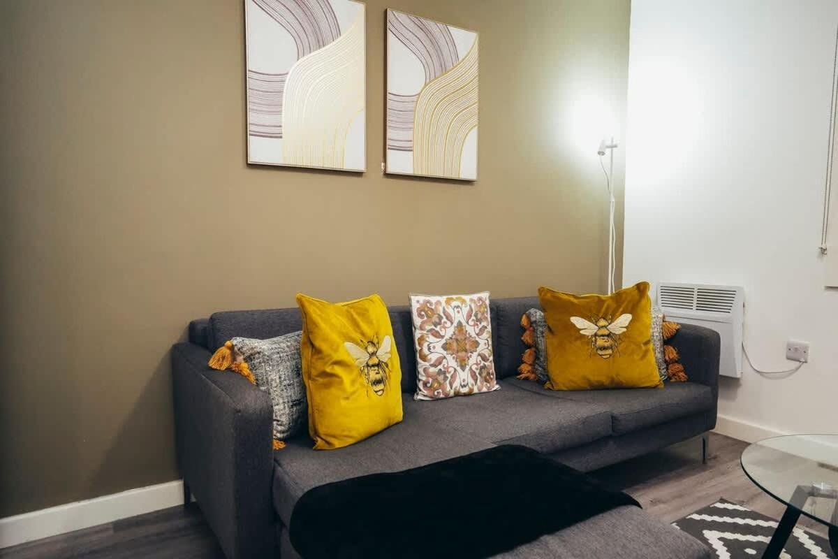 2Br City Centre Apt, Self Check In, Wifi, By Derbnb Sheffield Exteriör bild