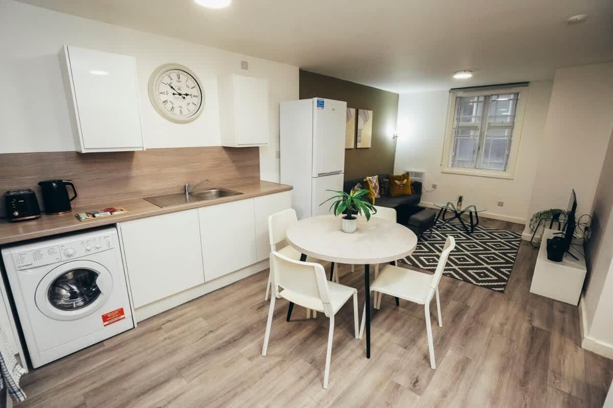 2Br City Centre Apt, Self Check In, Wifi, By Derbnb Sheffield Exteriör bild