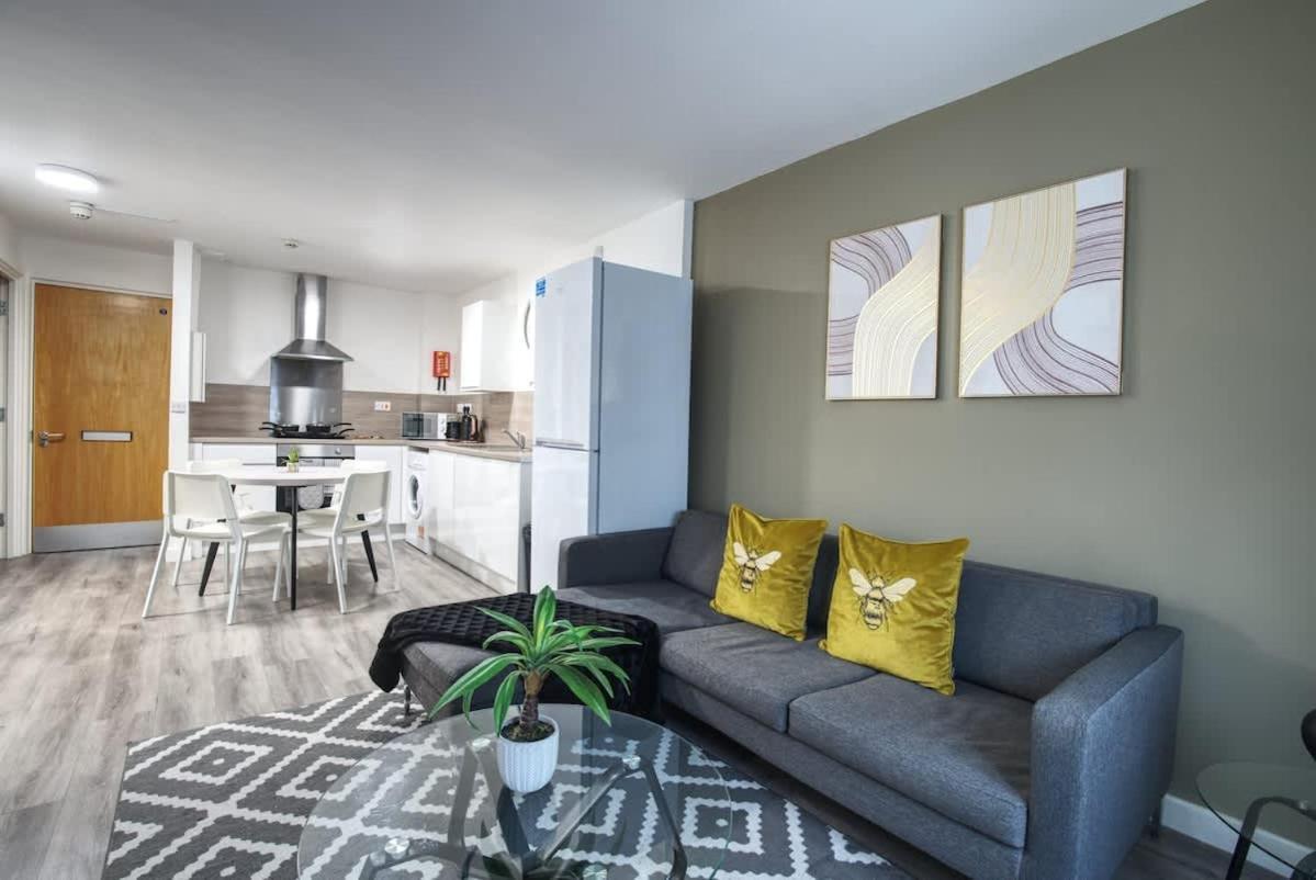 2Br City Centre Apt, Self Check In, Wifi, By Derbnb Sheffield Exteriör bild